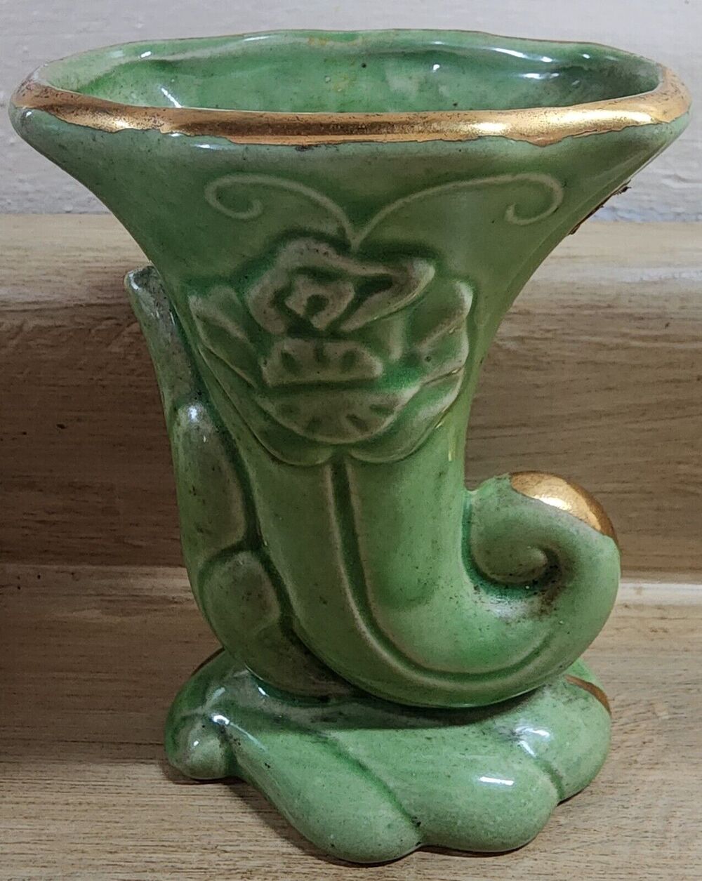Apco American Bisque Green 22 Kt Gold Cornucopia Vase Hand Painted 4 3/4"